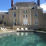 Domaine De La Mazure 4*