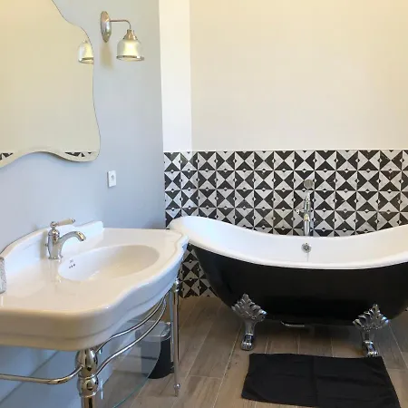 Domaine De La Mazure Bed & Breakfast