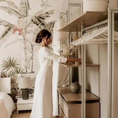 Domaine De La Mazure Bed and breakfast 4*